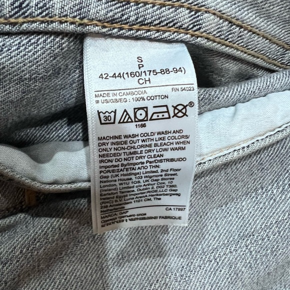NWOT GAP Women’s Denim Jacket | Small - Picture 9 of 9